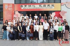 “国培计划（2026）”炎陵县校本研修指导教师引领力提升培训班走进九华江声中学