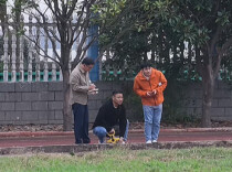 康巴赫爱心足球场落地西湖管理区
