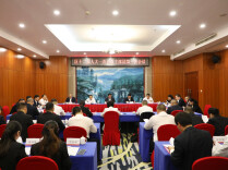 娄星区十二届人大一次会议主席团举行第三次会议