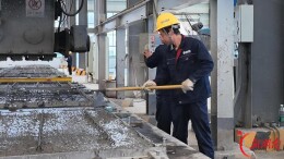 湘西盖楼新玩法：房子拆成“零件”造，10天干完15天的活