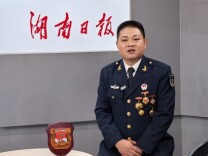 舰证丨长沙老兵回忆112舰甲板敲冰：直升机必须“第一时间起飞”