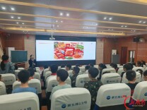 食刻留心护成长 健康同心筑校园——定王台街道联合卫健部门开展校园食品安全专题培训