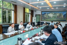 何朝晖：抢抓政策机遇依法依规实施 加快推进煤矿分类处置工作