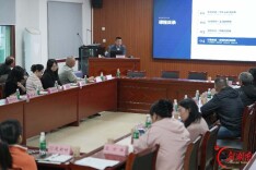 岳阳市第十二期助企赋能沙龙走进屈原管理区