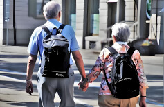 一年增加200多人！北京百岁老人已达1801人