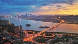 实施城市更新行动的三个“必然”