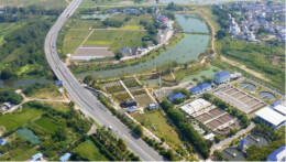 湖南汨罗市：“利剑”斩向臭气黑水 汨罗江畔风景如画