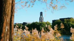 秋天的首钢园，是硬核与浪漫的最佳注解