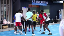 谁羽争锋？布基纳法索羽毛球援外培训班队内循环赛火热开打