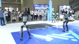 AI+创新创业展亮相2026岳麓大会 多款前沿科创产品集中展出