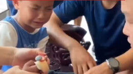 小男孩手指被卡 消防利用“十八般工具”细工出慢活成功救援