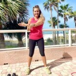 肩膀僵硬紧张 伸展运动来帮忙