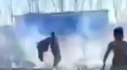 3名男孩遇杂草起火脱棉衣灭火