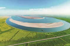 君山区构建长江岸线生态屏障