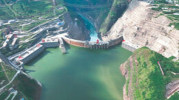 纪录片赋予硬核科技以浪漫诗意