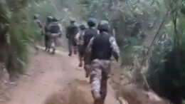 犯罪嫌疑人致两死后逃窜大山中 武警夜擒杀人犯！