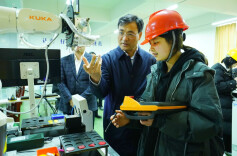 让人才活水充分涌流 李永军赴湖南劳动人事职业学院调研