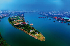 我的湘江从此北去：沿着毛泽东、秋瑾、曾国藩的足迹走去……