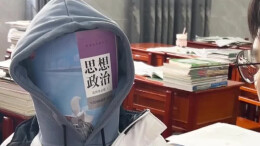 厉害了！高中生课间休息上演真教科书式“变脸”