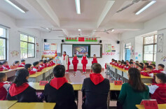 团市委书记班子走进“雷锋小学” 郴州市举行“雷锋精神代代传”示范性主题队日活动