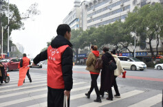 雷锋精神代代传  邵阳青少年在行动