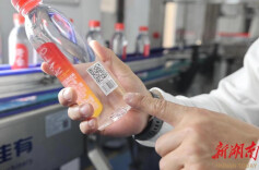 3·15关注丨每瓶水都有一个“身份证”，记者见证长沙“网红水”生成记