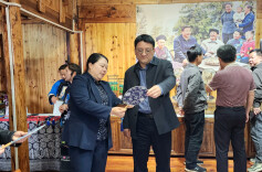 致公党中央郑业鹭一行到十八洞村调研