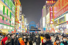 从抓“恢复”到促“扩大” 写好促消费这篇文章