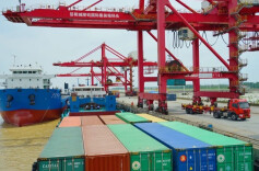 进口集装箱货物转运监管新模式在岳阳落地实施