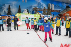 欢乐起“飞”，“雪地飞盘”开创冰雪运动新玩法！