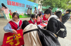 长沙民政职院校团委开展爱国卫生运动 为文明校园蓄力