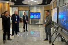 赖明勇调研网络统战工作