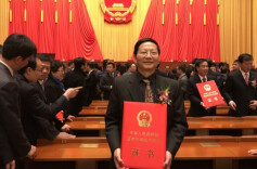 琢磨垃圾三十年 ——记全国五一劳动奖章获得者曾光明