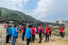 溆浦、新化、安化三县联合开展“河”我一起保护母亲河巡河行动