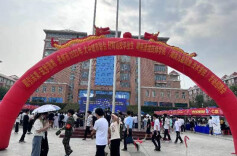 江华组织园区企业赴高校参加校园招聘会