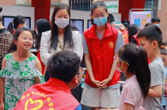 长沙民政职院民社学院联合雨花区东澜湾社区开展青少年心理健康活动