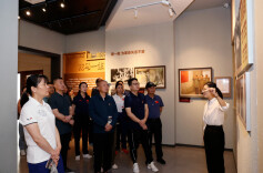 省体育局机关组织参观许光达故居，探寻大将“让衔”精神