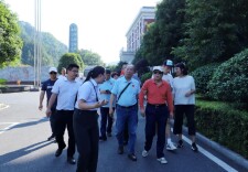 “文体明星安化公益行”走进白沙溪