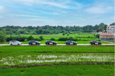 “腾势汽车阅读推广日”公益行动走进岳阳县黄秀小学