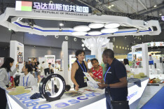 “非洲风”浓郁 “经贸热”升温 ——第三届中非经贸博览会开幕首日见闻