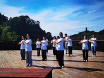 湖南科技大学学子在崀山开展社会实践活动