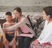 爱在家访中生长 暖在家访中浸润