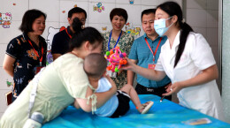 图片新闻｜通道：纠治医风惠民生