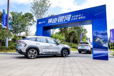 超级智能电混SUV， 10万级家用新选择——试驾吉利银河L7