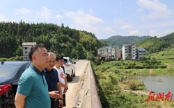 毛运鸿在播阳镇调研指导工作时强调：要加强班子建设，持续提升基层干部队伍的工作能力和素质