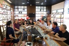 省茶业协会秘书长王准一行到白沙溪调研