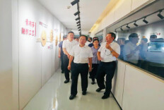 岳阳市政协主席黎作凤一行到永巨茶业考察调研