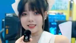 “二次元”的光！穿COS服雨中跪地救人的女医学生找到了