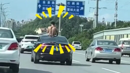 太危险！男子竟赤膊探出天窗 长沙交警远程开罚单