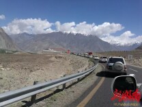 湖南作家历时7年铸就援巴“史记” 《喀喇昆仑上的丰碑——中巴公路修筑纪实》出版